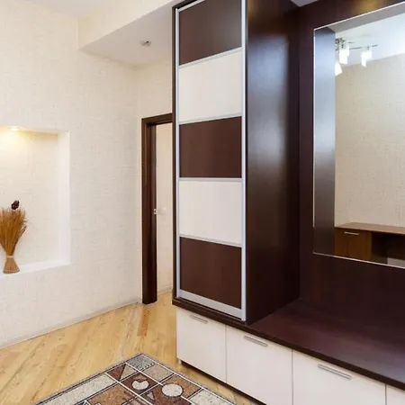 Nezavisimosti 40 Apartment